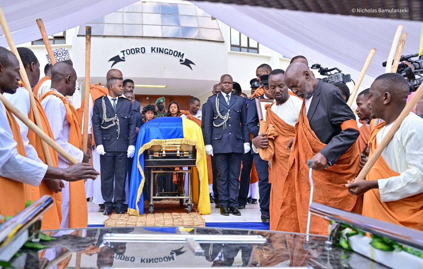 King Oyo Laid To Rest – The Good, The Bad and Ugly Events That Preceded The Burial